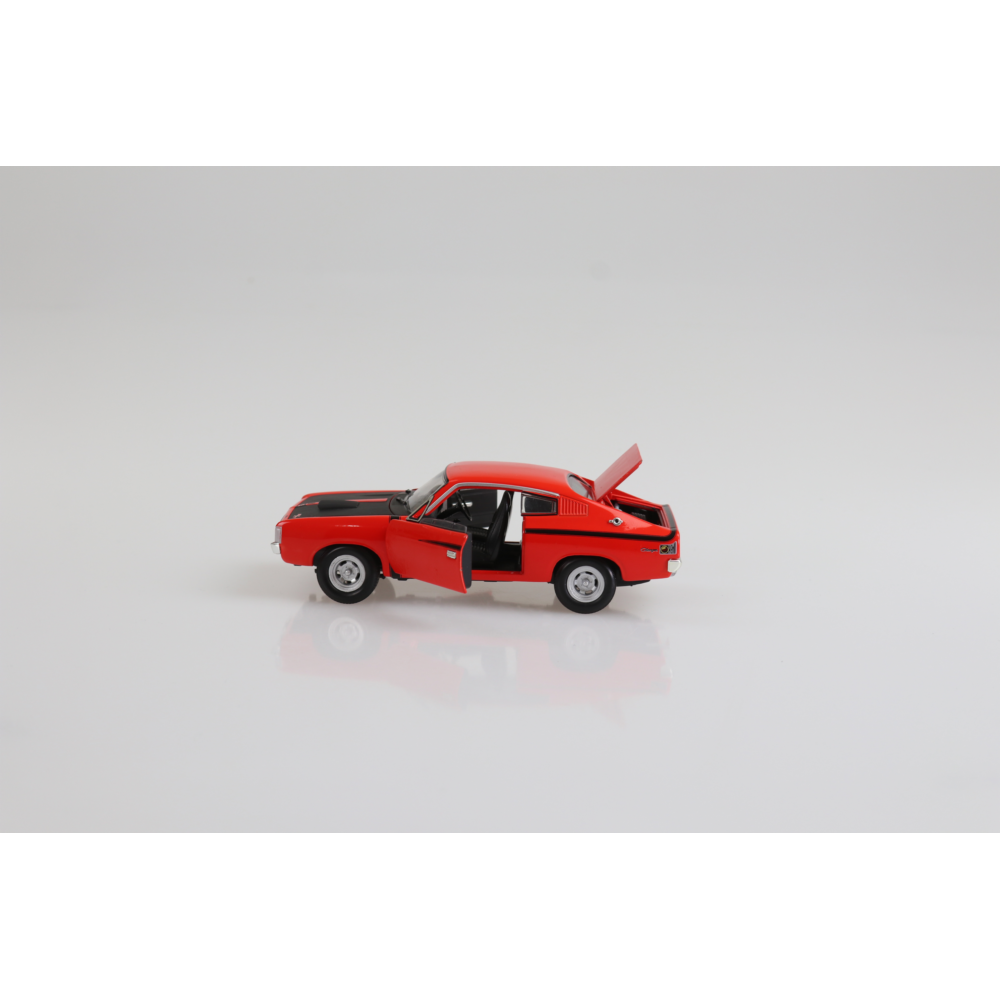 1/32 Hot Red E38 Valiant R/T Charger Street