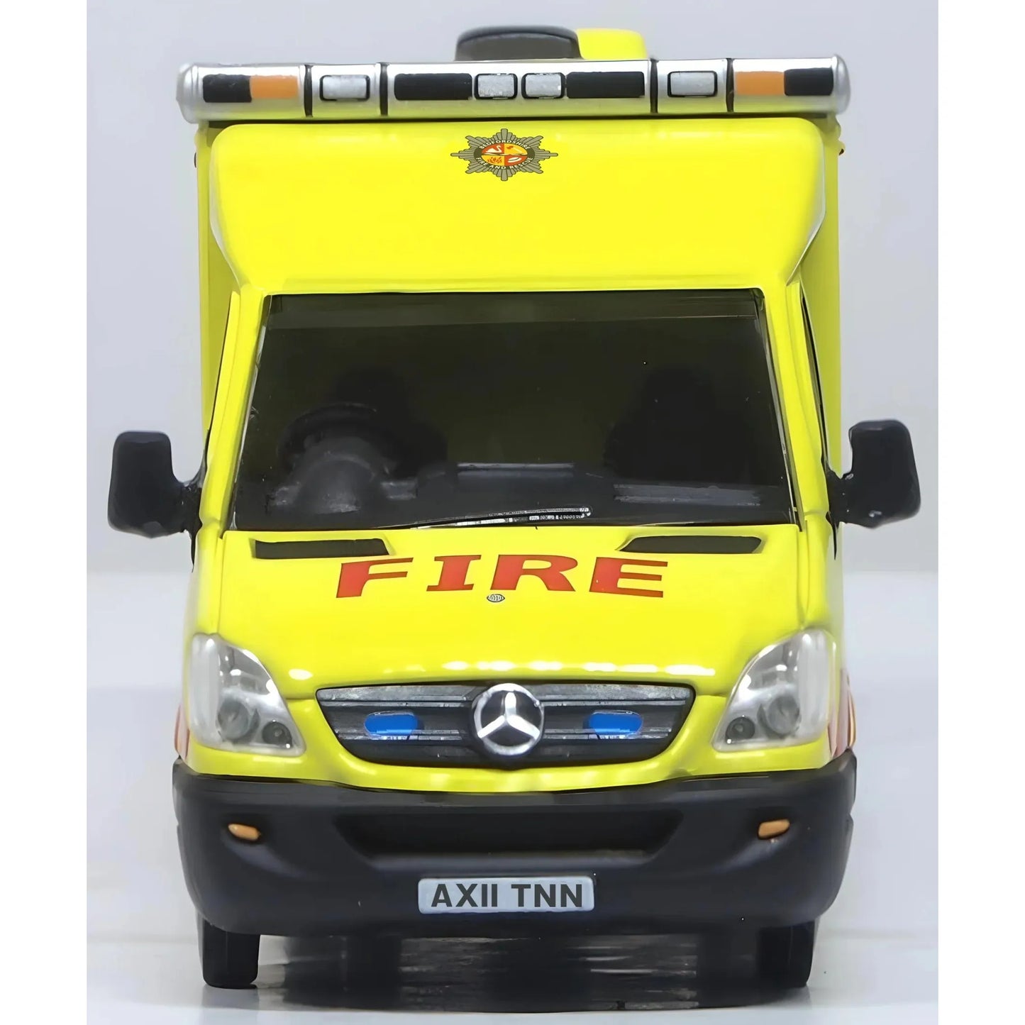 1/76 Mercedes Bedfordshire Fire & Rescue Service