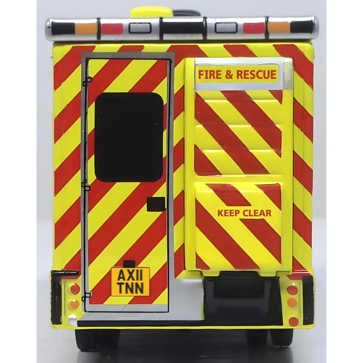 1/76 Mercedes Bedfordshire Fire & Rescue Service