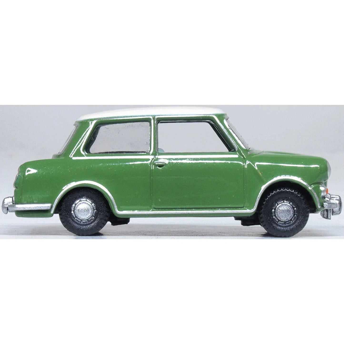 1/76 Riley Elf Cumberland Green/Old Englsh White