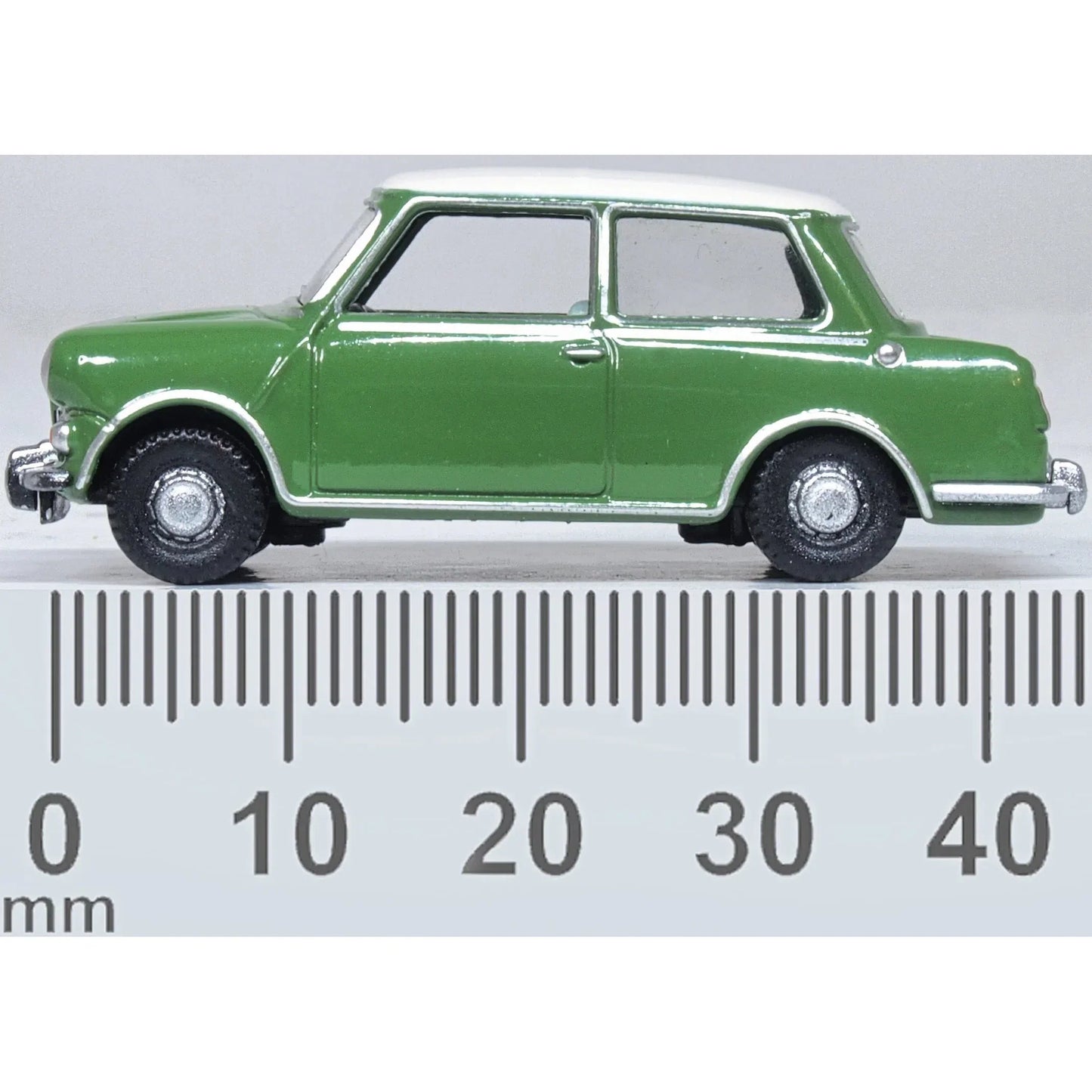 1/76 Riley Elf Cumberland Green/Old Englsh White