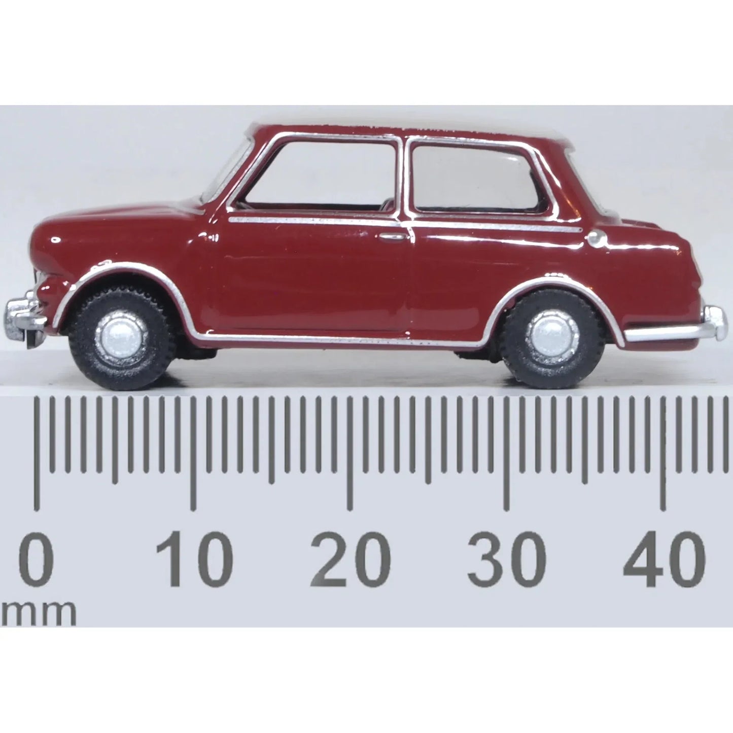1/76 Riley Elf MKIII Damask Red/Whitehall Beige
