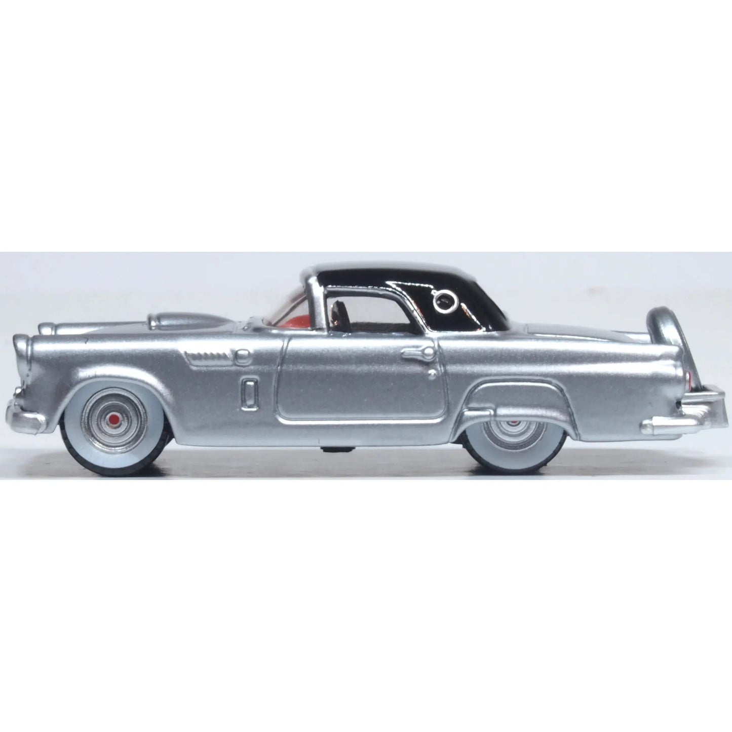1/87 Ford Thunderbird 1956 Gray Metallic/Raven Black