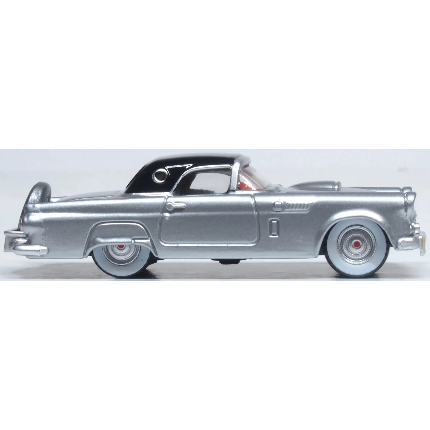 1/87 Ford Thunderbird 1956 Gray Metallic/Raven Black