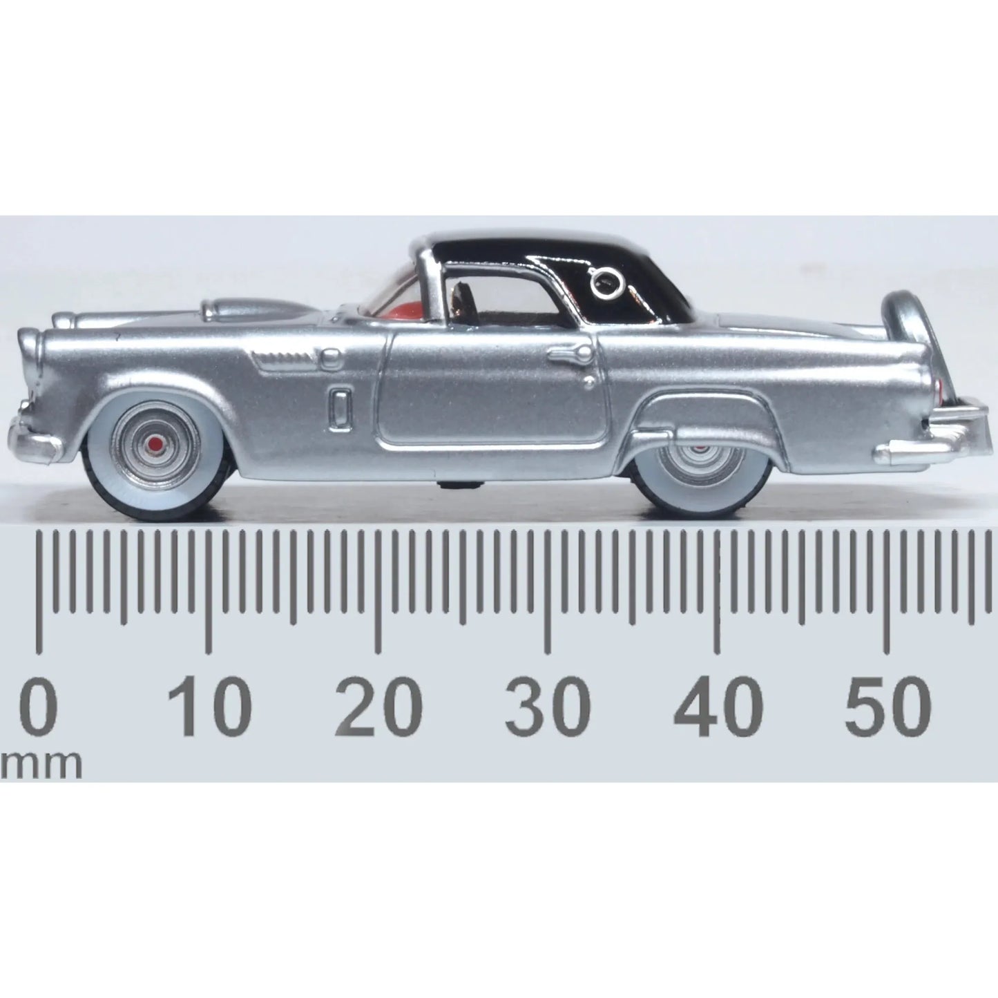 1/87 Ford Thunderbird 1956 Gray Metallic/Raven Black